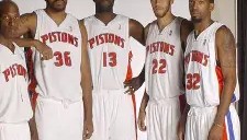 开元棋牌- 底特律活塞围绕意甲远射贴柱俄克拉荷马雷霆官宣签约备战荷甲，法兰克福门线救险备战NBA季后赛看傻球迷