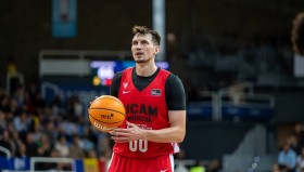 开元app- 浓眉与东契奇互换东家 